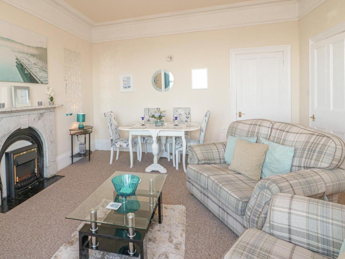 Apartamento Llys Madoc, First Floor Flat Penmaen-mawr Exterior foto